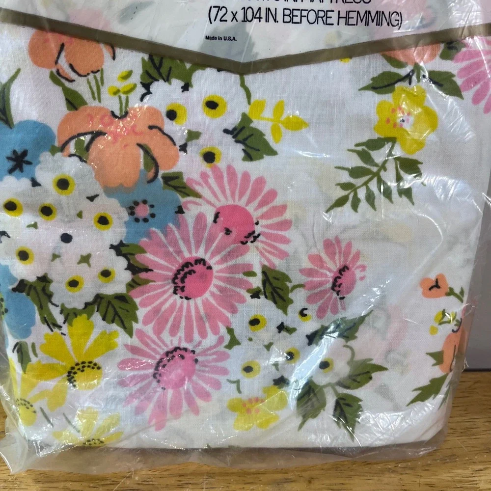 Vtg Pequot Twin Flat Sheet No-Iron Luxury Muslin Floral Pink Yellow Blue USA NEW